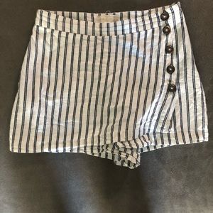 ❌SOLD❌ALTAR’D STATE SKORT